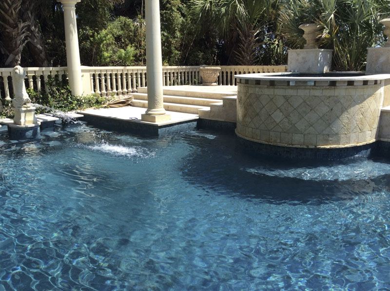 Pool with raised spa